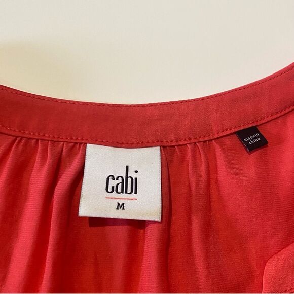 Cabi Hibiscus Rose Red Split V- Neck Flowy Silky Tank Blouse Women's Size Medium - Picture 9 of 13